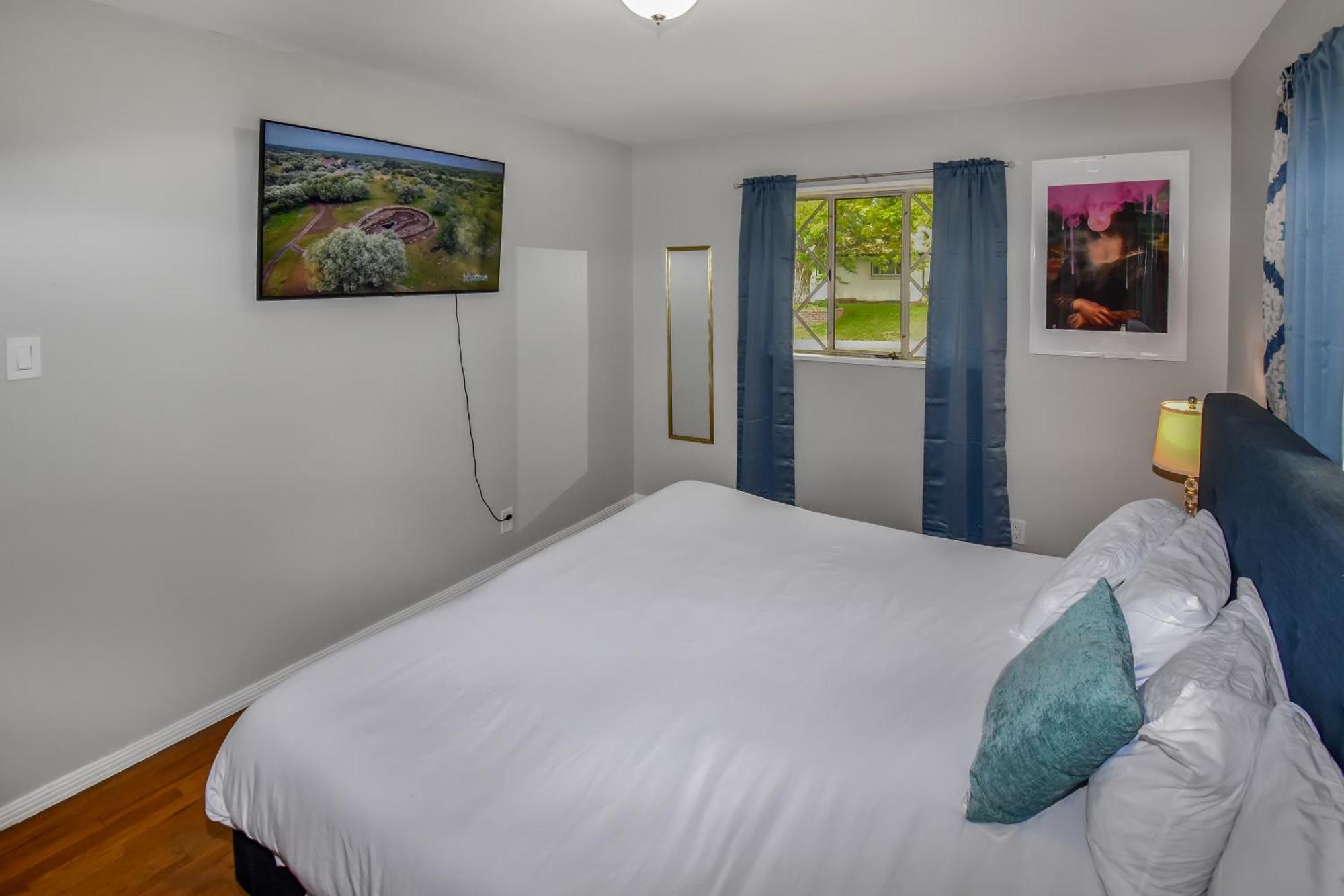 Super Cute Five Bedroom In Perfect For Girls Trips Holiday home *