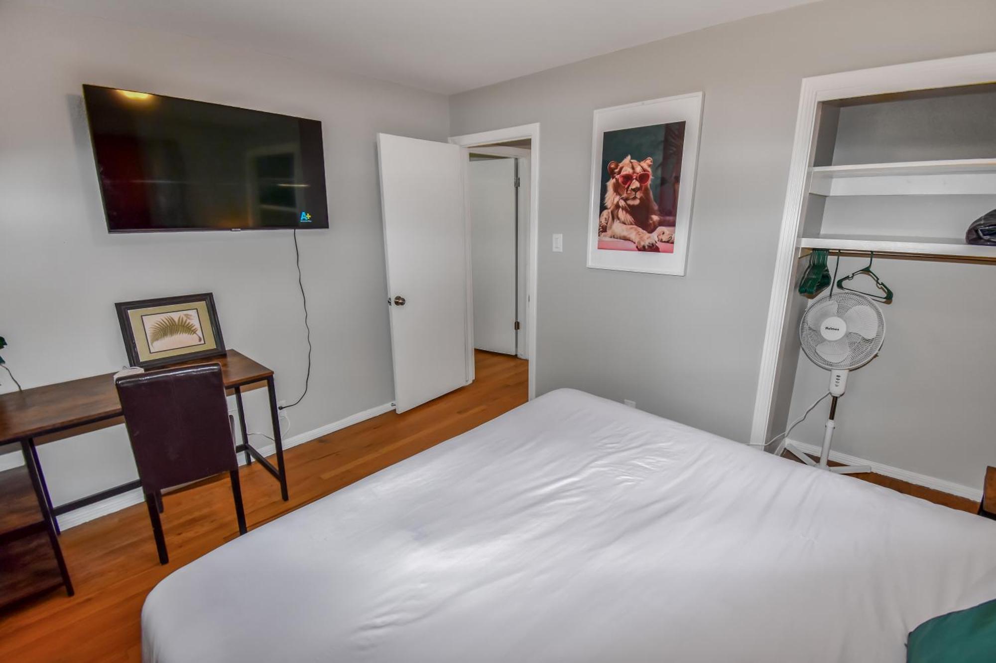 Holiday home Super Cute Five Bedroom In Perfect For Girls Trips Denver